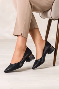 Czarne czółenka damskie na niskim ozdobnym klocu skórzana wkładka wzór wężowy Casu ER24WX13-BS - Czółenka - miniaturka - grafika 1