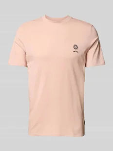 T-shirt z wyhaftowanym motywem i napisem model ‘JANUS’ - Koszulki męskie - miniaturka - grafika 1