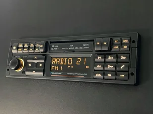 BLAUPUNKT Frankfurt RCM 82 DAB - Radia samochodowe - miniaturka - grafika 1