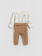 Komplety dla niemowląt - Reserved - Bawełniany komplet Kubuś Puchatek - złamana biel - miniaturka - grafika 1