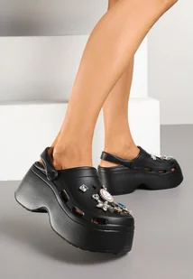 Czarne Klapki na Grubej Podeszwie Ozdobione Aplikacjami 3D i Wycięciami Varinea - Klapki i japonki damskie - miniaturka - grafika 1