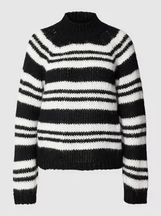 Sweter z dzianiny ze wzorem w paski model ‘NARMANELL’ - Swetry damskie - miniaturka - grafika 1