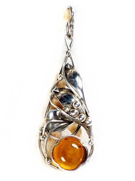 Wisiorek srebrny z bursztynem, handmade 605-4