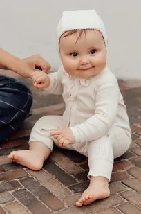 That's mine czapka bawełniana niemowlęca kolor biały z cienkiej dzianiny bawełniana - Czapeczki dla niemowląt - miniaturka - grafika 1