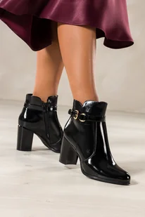 Czarne botki damskie lakierowane Sergio Leone na słupku ozdobny pasek ze złotą klamrą YG675 - Botki damskie - miniaturka - grafika 1
