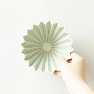 ORIGAMI Ceramiczny Origami Dripper M Zielony matowy 99311467 - Zaparzacze i kawiarki - miniaturka - grafika 3