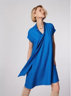 Sukienki - Simple Sukienka koktajlowa SUD509 Niebieski Regular Fit - grafika 1