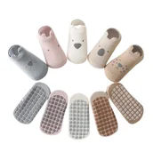 Skarpetki dla dzieci - Buciki Skarpetki Z Gumową Podeszwą 12-18 Miesięcy - miniaturka - grafika 1