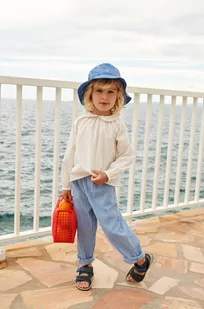 Liewood spodnie bawełniane dziecięce Birger Seersucker Check Pants kolor niebieski wzorzyste - Spodnie i spodenki dla dziewczynek - miniaturka - grafika 1