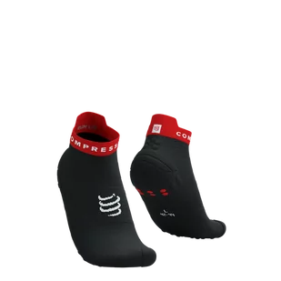 COMPRESSPORT Skarpetki do biegania krótkie ProRacing Socks V4 black/red - Skarpetki sportowe męskie - miniaturka - grafika 1