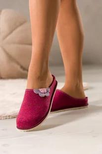 Czerwone kapcie damskie Inblu obuwie domowe z wyjmowaną skórzaną wkładką ozdobny kwiat XH999956 - Kapcie damskie - miniaturka - grafika 1