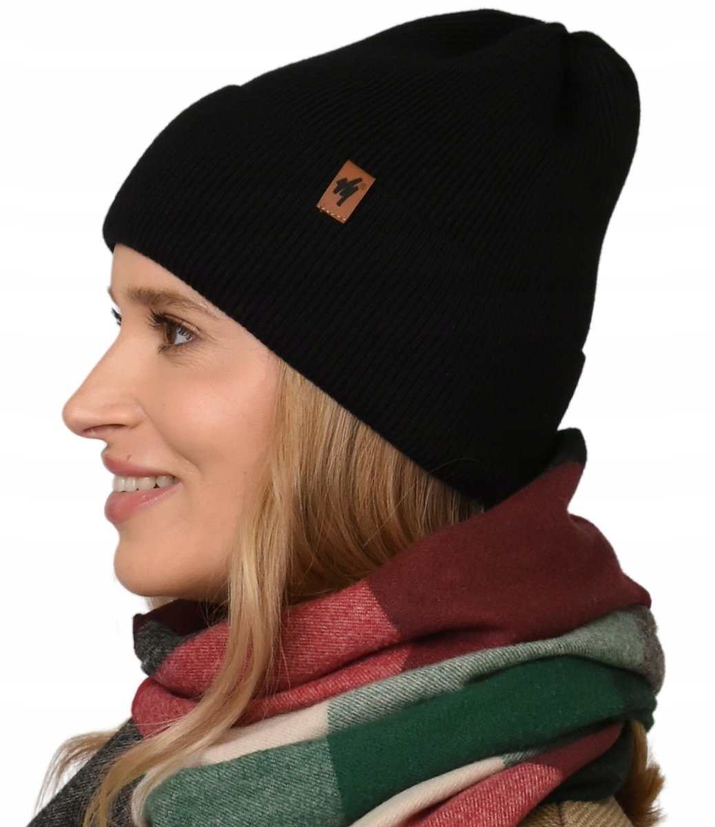 CZAPKA ciepła damska prążek Polski produkt jesień zima modne kolory czarny