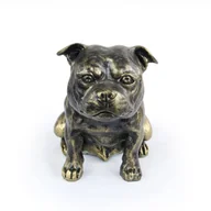 Figurki dekoracyjne - Staffordshire Bull Terrier, Staffik, Staffi - statuetka psa, siedzący pies na biurko, ozdoba do salonu miłośnika psów marki Art-Dog - miniaturka - grafika 1