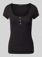 Koszulki i topy damskie - T-shirt z prążkowaniem model ‘KARLEE’ - miniaturka - grafika 1