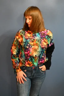 Nietypowa bluza bawełniana - Kolorowe Kwiaty - Bluzy damskie - miniaturka - grafika 1