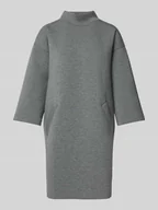 Sukienki - Sukienka o długości do kolan ze stójką i wpuszczanymi kieszeniami - miniaturka - grafika 1