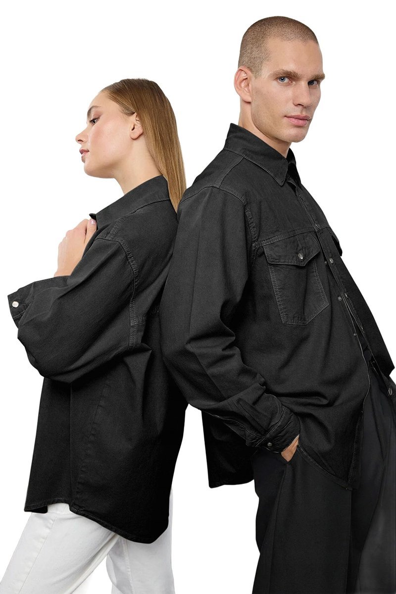 TRENDYOL MAN CZARNA KOSZULA MĘSKA JEANSOWA Z KIESZENIAMI DO BIODER S 5DA