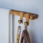 Wieszaki do szafy - Rustykalny Drewniany Wieszak ścienny na Ręczniki z Haczykami do Łazienki - miniaturka - grafika 1