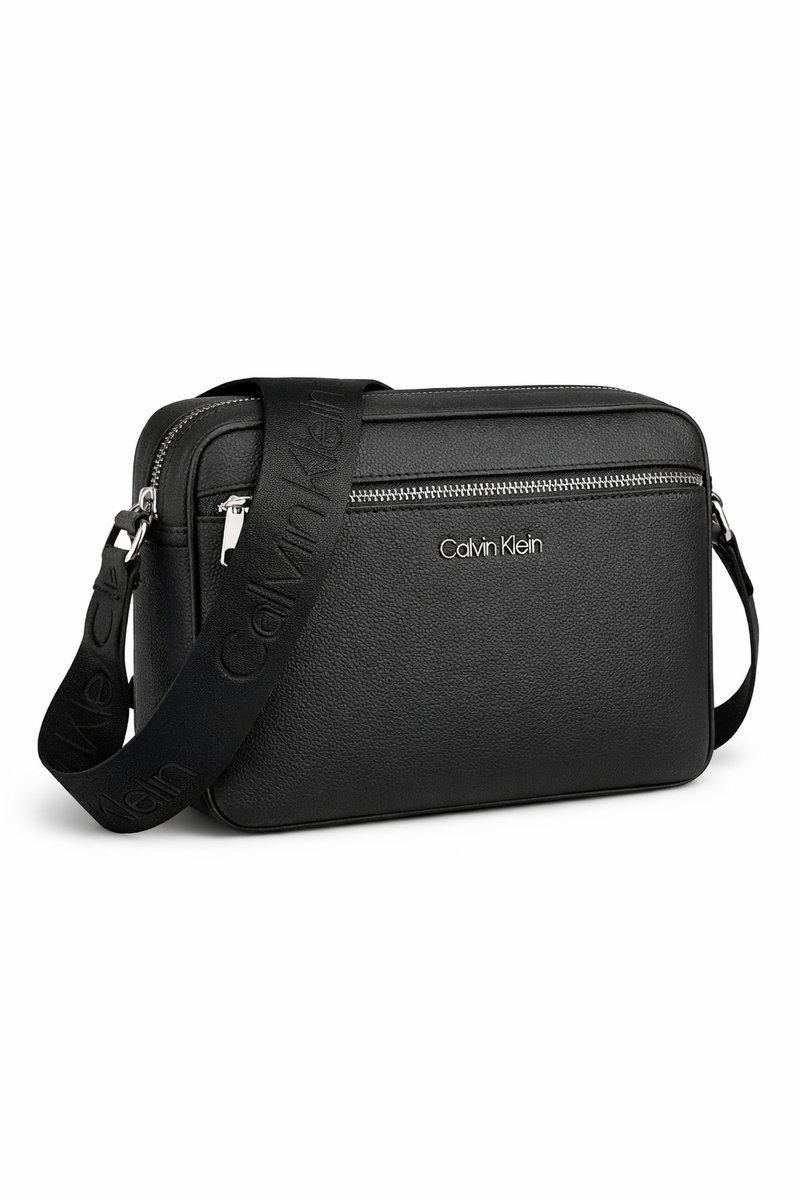 CALVIN KLEIN CZARNA LISTONOSZKA ZE SKÓRY EKOLOGICZNEJ Z LOGO 1I3A