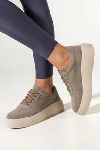 Beżowe sneakersy skórzane damskie creepersy na platformie sznurowane Carla 2323 - Półbuty damskie - miniaturka - grafika 1