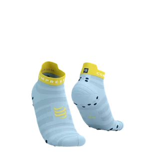 COMPRESSPORT Skarpetki do biegania PRORACING SOCKS V4 ULTRALIGHT RUN LOW cashmere blue/maize - Skarpetki sportowe męskie - miniaturka - grafika 1