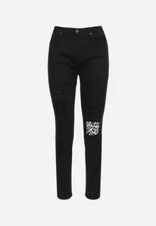 Spodnie damskie - Czarne Jeansy z Wysokim Stanem i Dziurami ze Zwierzęcym Wzorem Nacrida - grafika 1