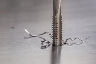 ARTPOL ARTPOL KOMPLET GWINTOWNIKÓW RĘCZNYCH M24x1,50mm 2szt. - Gwintowniki - miniaturka - grafika 1