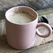 Kubki - POTPOTSTUDIO Ceramiczny kubek z uszkiem POTPOTSTUDIO Pastel Simple 300 ml 9401-uniw - miniaturka - grafika 1