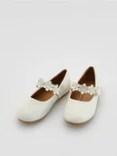 Buciki dla niemowląt - Reserved - Baleriny z kwiatowym zdobieniem - biały - miniaturka - grafika 1