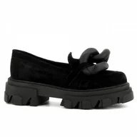 Mokasyny damskie - Czarne mokasyny z łańcuchem CARINII - Carinii - miniaturka - grafika 1