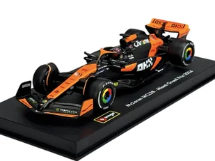 BBURAGO McLAREN FORMULA 1 TEAM MCL38 GP MIAMI #81 OSCAR PIASTRI Z GABLOTKĄ 38215 1:43 - Samochody i pojazdy dla dzieci - miniaturka - grafika 1