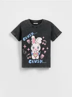 Koszulki dla dziewczynek - Reserved - Bawełniany t-shirt z nadrukiem - czarny - miniaturka - grafika 1