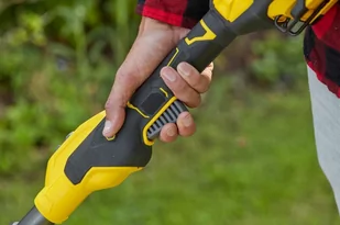 Podkaszarka akumulatorowa Stanley FATMAX SFMCSTB933B 18V v20 - Podkaszarki - miniaturka - grafika 2