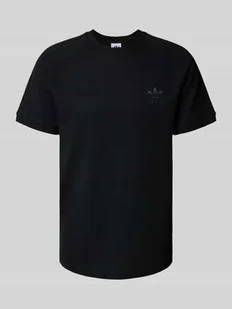 T-shirt z wyhaftowanym logo i okrągłym dekoltem - Koszulki męskie - miniaturka - grafika 1