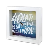 Skarbonki - SKARBONKA 40 URODZINY NA SZALEŃSTWA BIAŁA 18x18cm - miniaturka - grafika 1