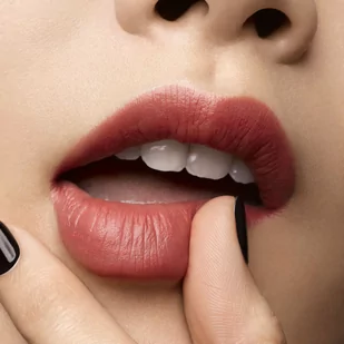 Yves Saint Laurent The Slim Velvet Radical Rouge Pur Couture 304 Rouge 2.2 g - Szminki - miniaturka - grafika 3