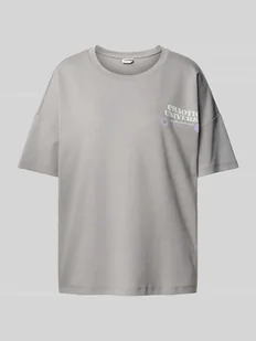 T-shirt z nadrukiem z napisem model ‘MOCCA IDA’ - Koszulki i topy damskie - miniaturka - grafika 1