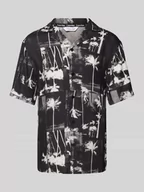 Koszule męskie - Koszula casualowa z wiskozy ze wzorem na całej powierzchni - miniaturka - grafika 1