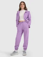 Spodnie i spodenki dla dziewczynek - 4F Spodnie dresowe joggery dziewczęce - fioletowe 122 (6-7 lat) - miniaturka - grafika 1