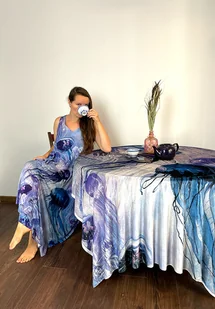 SUKIENKA maxi z dwustronnym dekoltem, autorski print pastel MEDUZY 100% wiskoza - Sukienki - miniaturka - grafika 1