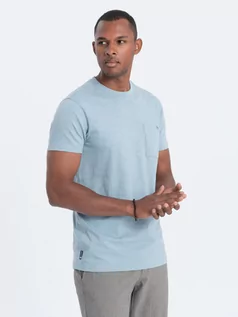 Koszulki męskie - Dzianinowy T-shirt męski z naszytą kieszonką - błękitny V4 S1621 - grafika 1