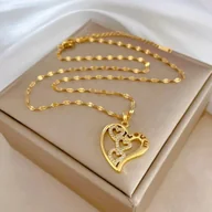 Naszyjniki - Złoty Naszyjnik Serce Love Cyrkonie Damski Stal Szlachetna na Prezent - miniaturka - grafika 1