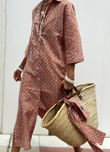 Koszulowa sukienka midi z rozcięciami - Czerwony - Sukienki - miniaturka - grafika 1