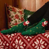 Skarpetki damskie - Skarpetki Świąteczne Ze Św. Mikołajem - Zielone, Bawełna - miniaturka - grafika 1