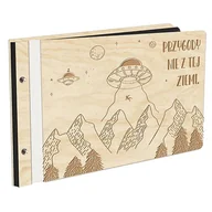 Albumy fotograficzne - Album Na Zdjęcia Dla Dziecka Kosmos Przygody Nie Z Tej Ziemi W Drewnianej Oprawie Z Czarnymi Kartami Z Grawerem - miniaturka - grafika 1