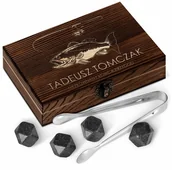 Pozostałe akcesoria barmańskie - Kamienie do whisky kostki w drewnianym opakowaniu z grawerem dla - miniaturka - grafika 1