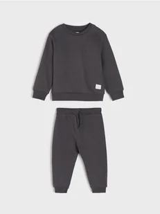 Sinsay - Komplet dzianinowy basic - szary - Dresy i komplety dla chłopców Sinsay - Komplet dzianinowy basic - szary - Dresy i komplety dla chłopców - miniaturka - grafika 1