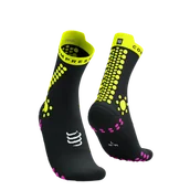 Skarpetki sportowe męskie - COMPRESSPORT Skarpetki do biegania trailowe ProRacing Socks V4 Trail black/safe yellow/neo pink - miniaturka - grafika 1