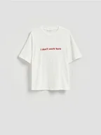 Koszulki i topy damskie - Reserved - Bawełniany t-shirt - biały - miniaturka - grafika 1