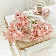 Sztuczne kwiaty - Dekoracyjny bukiet kwiatów - miniaturka - grafika 1